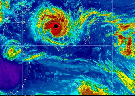 Tropical Cyclone Yasi track map