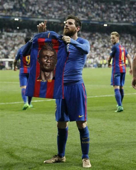 Photoshop: See What They Did To Messi Holding His Jersey #elclassico ...