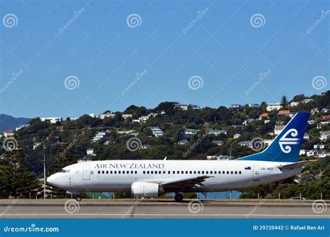 Wellington International Airport Editorial Photography - Image of crew ...