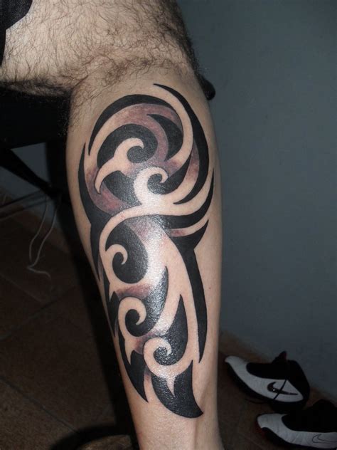 15 Unique Tribal Calf Tattoos