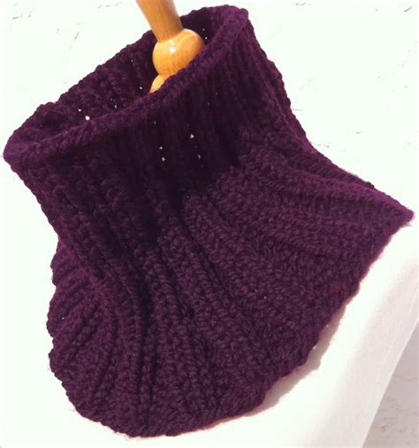 One Knit One Purl: Free Knitting Pattern - Super Bulky Neck Warmer