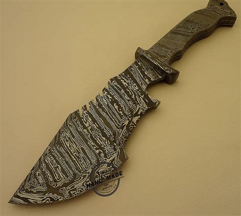 Amazing Damascus Tracker Knife Custom Handmade Damascus Steel