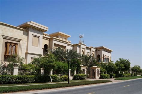 Emirates Hills – Villas for Sale in Dubai