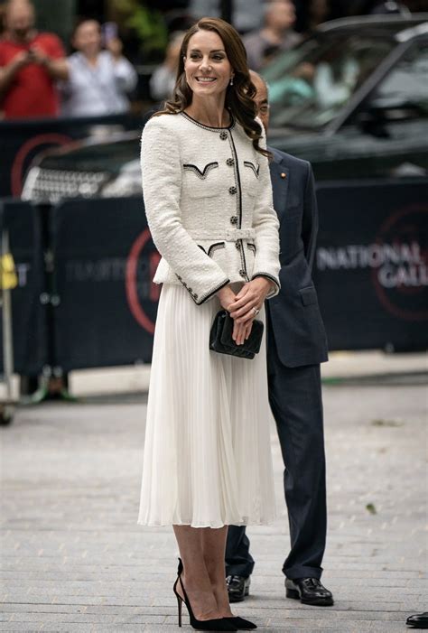 Pin on Príncipes de Gales | Princess kate, National portrait gallery ...