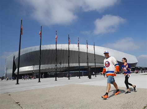 New York Islanders will play 12 games at Nassau Coliseum in 2019