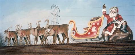 Rooftop Santa with Sleigh and Reindeer | Googleplex Murals