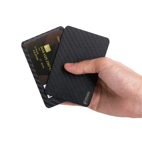 Minimalist RFID-Blocking Carbon Card Holder (Twill) - PITAKA - Touch of ...