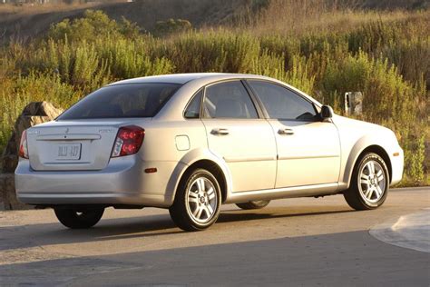 2008 Suzuki Forenza Specs, Price, MPG & Reviews | Cars.com