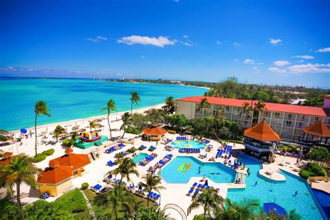 nassau-breezes-swimming-pool-and-beach - Bahamas Cruise Excursions