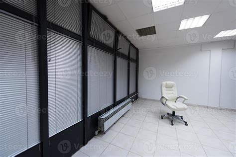 white office chair 10375802 Stock Photo at Vecteezy