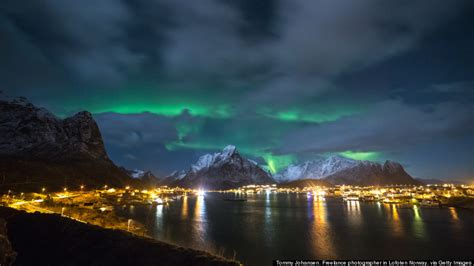 Quaint Fishing Village Reine Will Make You Want To Run Off To Norway ...