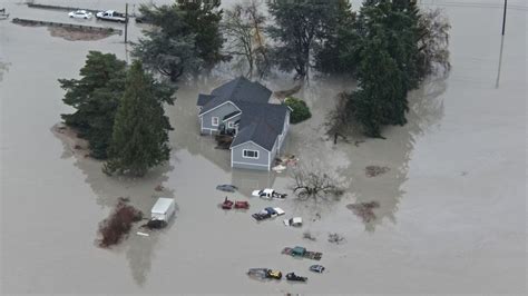 Cleanup begins after damaging flood hit record level in Snohomish County