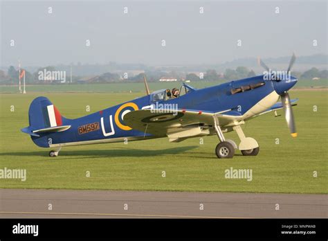 Spitfire colours hi-res stock photography and images - Alamy