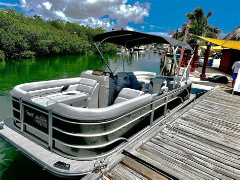 22' Deluxe Pontoon - Key West Boat Rentals