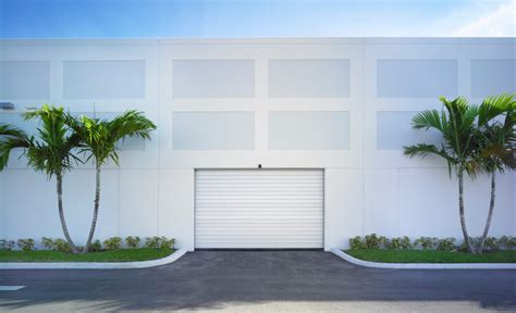 Commercial Wind Load Doors | Hurricane Rated Garage Doors