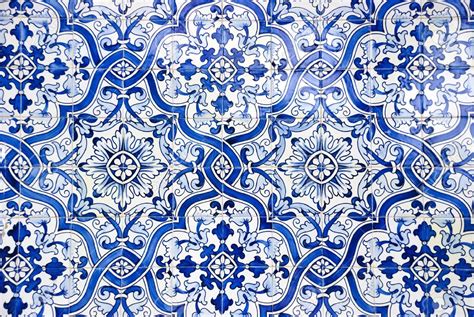 Risultati immagini per azulejos | Portuguese tiles, Tile art, Blue ...