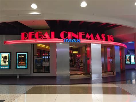 Regal Cinemas 18 | This is the Regal Cinemas 18 at Parkway P… | Flickr