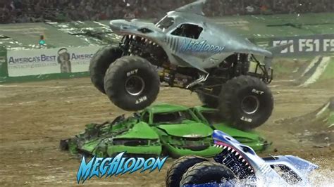 Megalodon Monster Truck