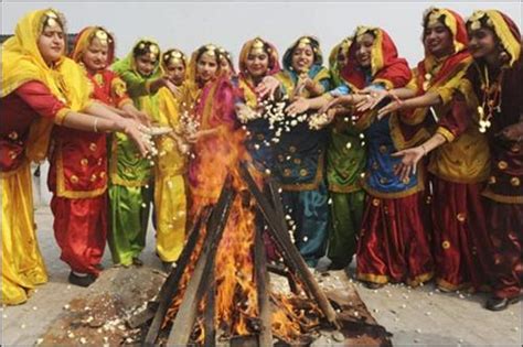 Lohri, Lohri Festival, Lohri Celebration Ideas - Festivals Of India