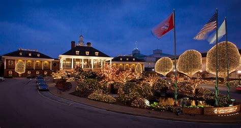 Experience A Country Christmas at Gaylord Opryland Resort - Owensboro ...