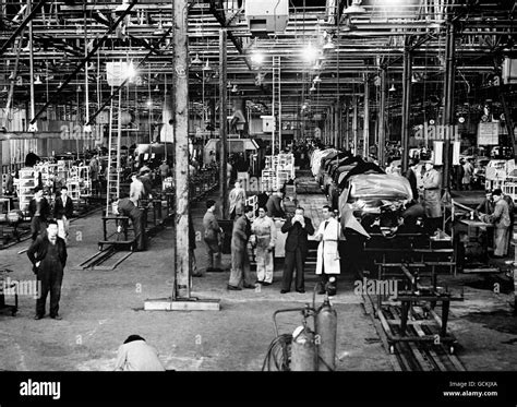 Disasters and Accidents - Motoring - Jaguar Factory Fire - Coventry Stock Photo - Alamy