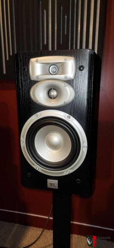 JBL Studio L830 bookshelf speakers - black Photo #4664306 - Canuck Audio Mart