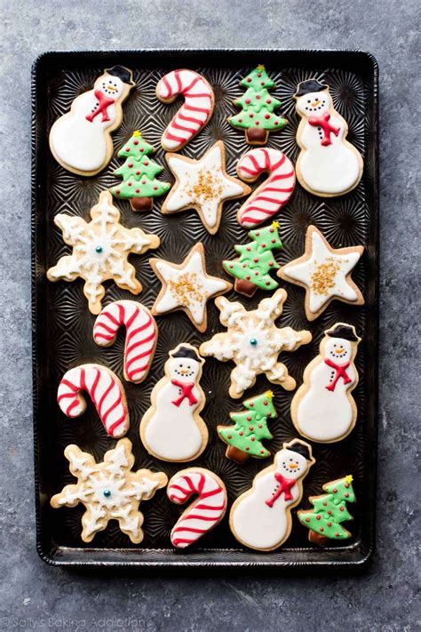 Zuckergebäck dekorieren | Christmas sugar cookies, Christmas cookies ...