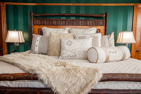 How to Make a Comfy Bed | Heartland Lodge