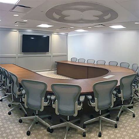 u-shaped-conference-table-guide