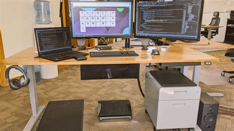 Uplift V2 Height Adjustable Standing Desk Review - Amazing