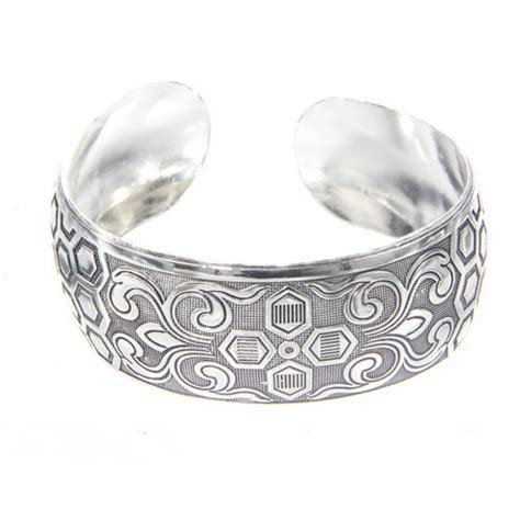 Tribal Bracelets : Chunky Silver Bracelet