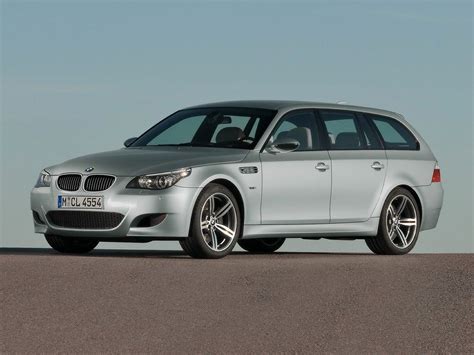 BMW M5 Wagon - performance & practicality | Bmw m5 touring, Bmw m5, Bmw