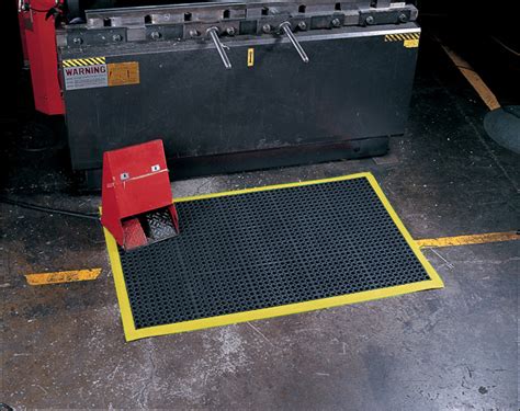 Industrial WorkSafe Anti-Fatigue Mats with NBR Rubber are Petroleum ...