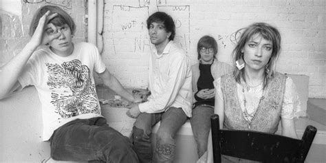 Sonic Youth and the Business of Keeping a Dead Band Alive | Pitchfork