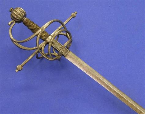 A very nice 16th century antique Rapier with a makers mark on the ricasso, length 119 cm ...