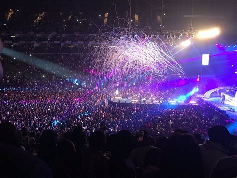 Davido Shuts Down 02 Arena (Photos/Video)