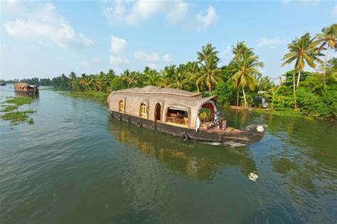 Explore Kerala in Houseboats