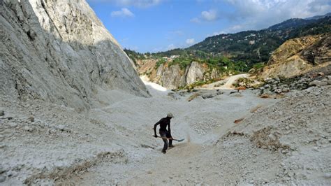 The Hidden Environmental Toll of Mining the World’s Sand - Yale E360