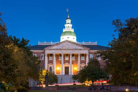 Maryland State House In Annapolis At Night Stock Photo - Download Image ...