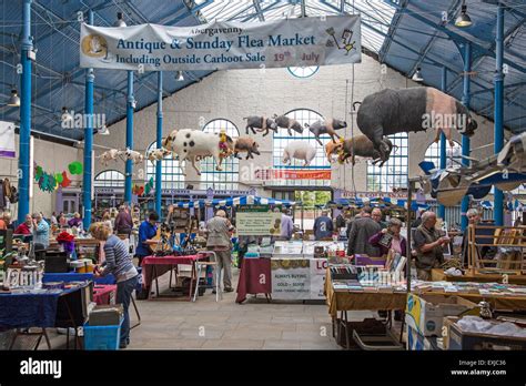 Abergavenny market hall hi-res stock photography and images - Alamy