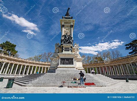 Monument To `Alfonso XII` in the `Parque Del Retiro` Editorial Photo ...