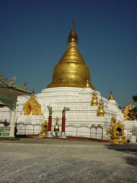 Asisbiz Photographs of Kuthodaw Pagoda クドードォパゴダ, Myanmar