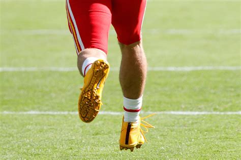 What Pros Wear: Travis Kelce's Nike Alpha Menace Pro 1 Cleats - What ...