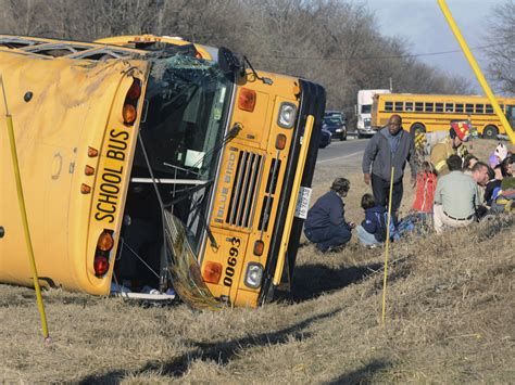 1 dead in Illinois school bus crash, kids OK - CBS News