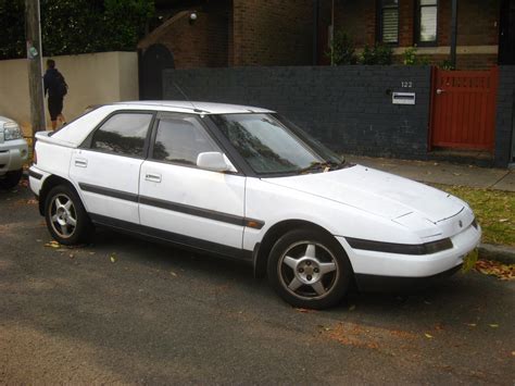 Aussie Old Parked Cars: 1991 Mazda 323 Astina SP 1.8i