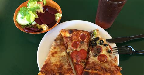 Mountain Mike's offers pizza buffet