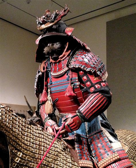 The History Place - Samurai Slide Show: Armor of the Yokohagidō Type