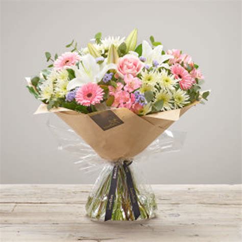 Bouquet of Seasonal Cut flowers - Intraflorame