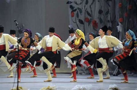 Tradition: Serbian National Folk Dance Ensemble ‘Kolo’ | Jets Like Taxis