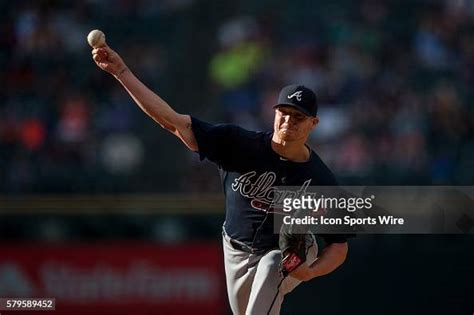 Atlanta Braves starting pitcher Shelby Miller pitches during a... News ...